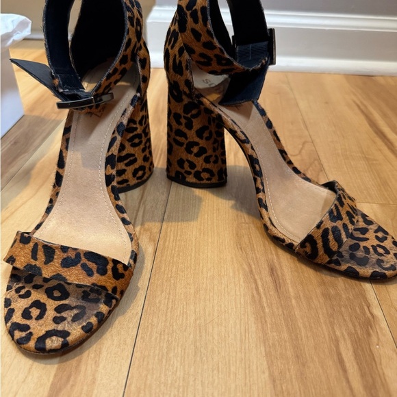 Women's Schutz Leopard Ankle Strap Buckle Open Toe Blocked Heels - Picture 5 of 7
